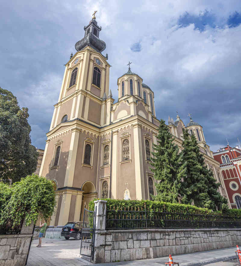 Bosnia y Herzegovina - Sarajevo 42 - catedral ortodoxa de la Natividad de la Madre de Dios.jpg